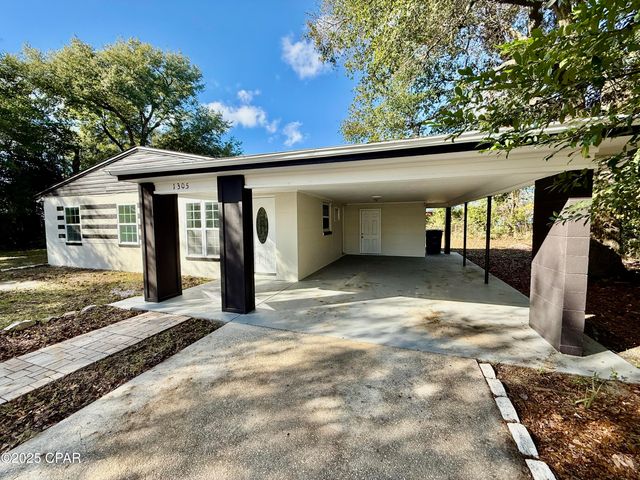 1305 Flower Drive, Panama City, FL 32401
