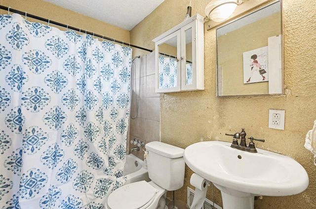 508 Linda Vista Drive, Pontiac, MI 48342