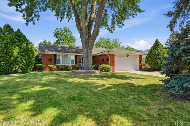 6344 Campus Drive, Dearborn Heights, MI 48127