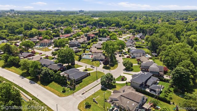 6344 Campus Drive, Dearborn Heights, MI 48127