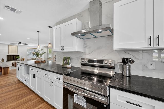4512 Cross Timber Road, Burleson, TX 76028