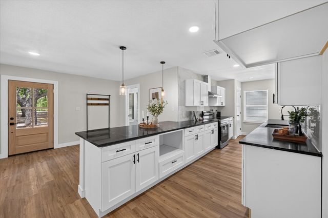 4512 Cross Timber Road, Burleson, TX 76028