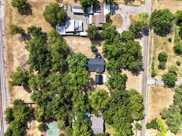 4512 Cross Timber Road, Burleson, TX 76028