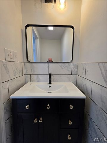 1706 Oneida Street, Utica, NY 13501