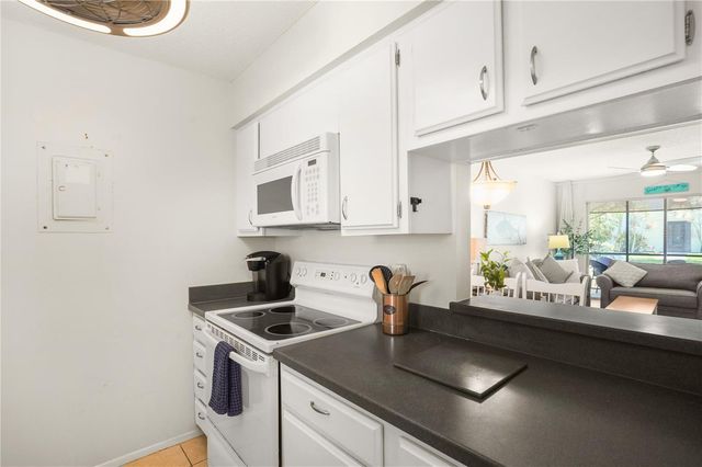 5673 MIDNIGHT PASS ROAD 201, Sarasota, FL 34242