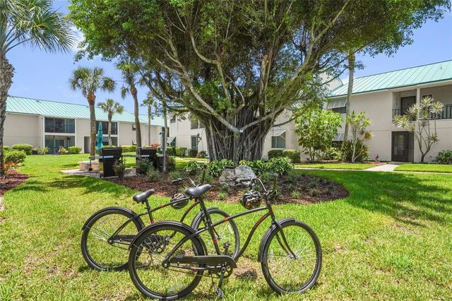 5673 MIDNIGHT PASS ROAD 201, Sarasota, FL 34242