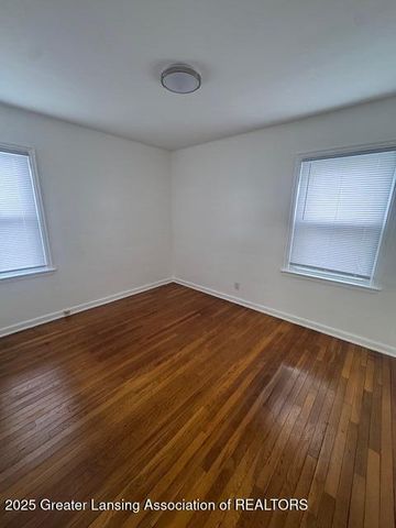 1413 N Jenison Avenue, Lansing, MI 48915