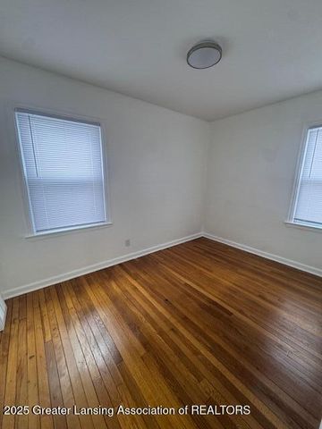 1413 N Jenison Avenue, Lansing, MI 48915