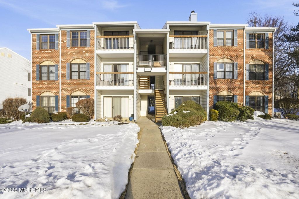 341 Danbury Lane, East Brunswick, NJ 08816