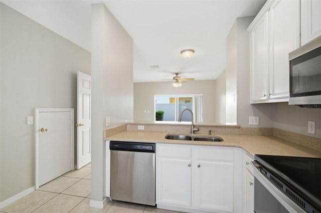 8532 BRUSHLEAF WAY, Tampa, FL 33647