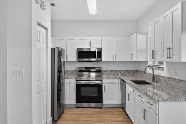 21952 SW 93RD Place 21952, Cutler Bay, FL 33190