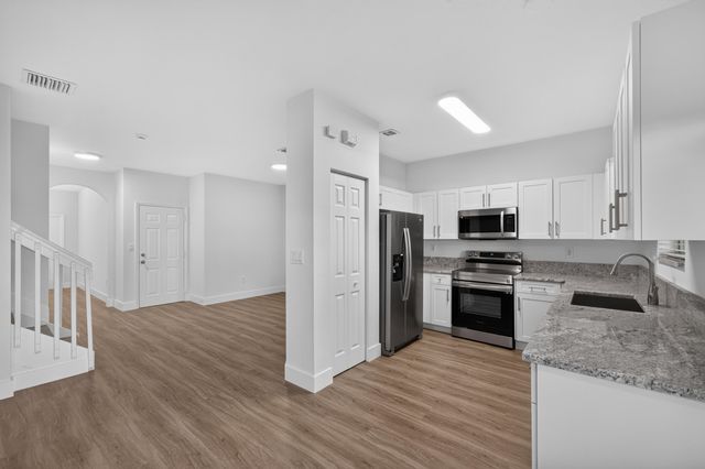 21952 SW 93RD Place 21952, Cutler Bay, FL 33190