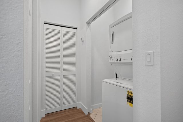 21952 SW 93RD Place 21952, Cutler Bay, FL 33190