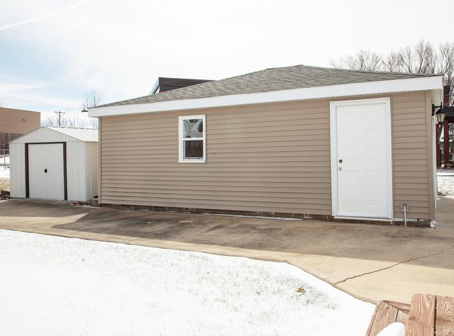 743 Progress, Waterloo, IA 50701