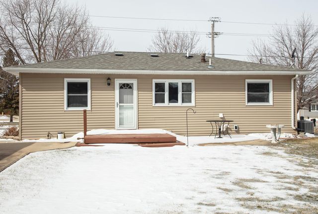 743 Progress, Waterloo, IA 50701