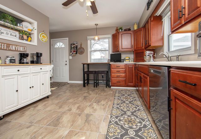 743 Progress, Waterloo, IA 50701