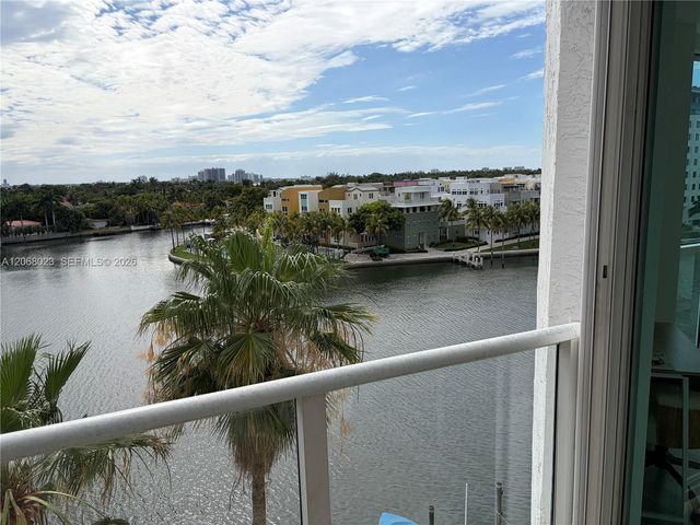 5900 Collins Avenue 702, Miami Beach, FL 33140