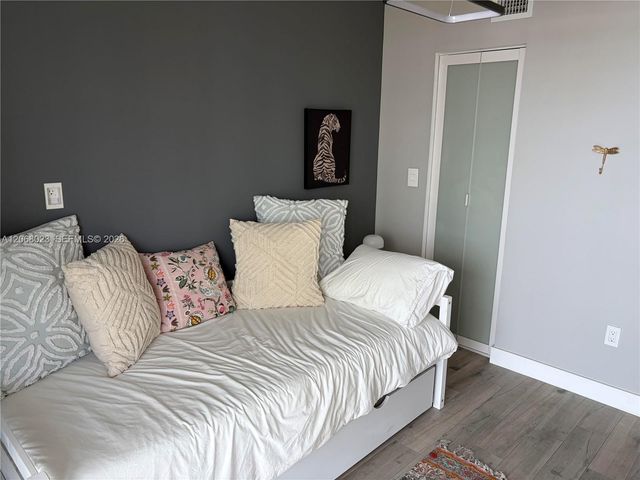 5900 Collins Avenue 702, Miami Beach, FL 33140