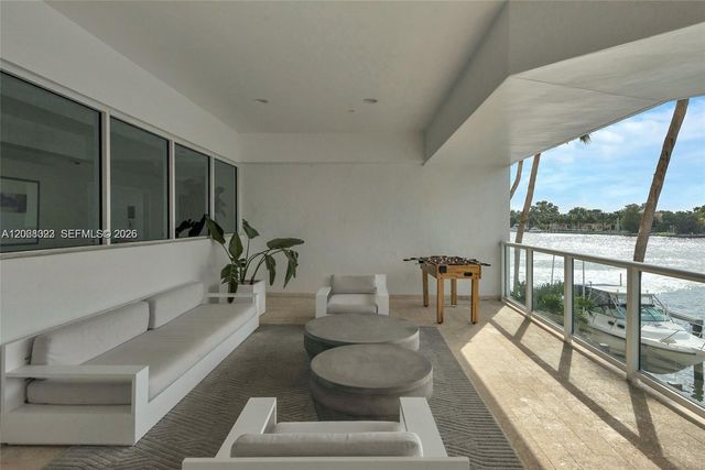 5900 Collins Avenue 702, Miami Beach, FL 33140