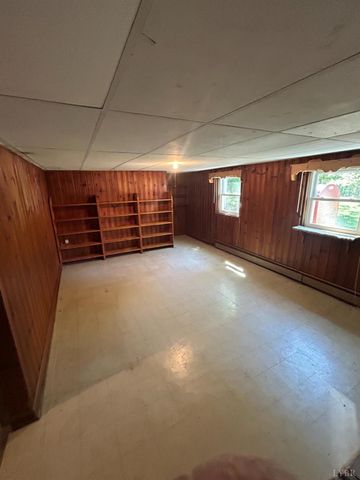 465 Wileman Road, Lynch Station, VA 24571