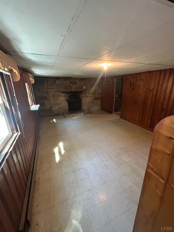 465 Wileman Road, Lynch Station, VA 24571