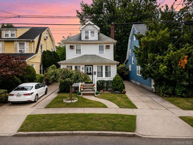 258-10 87th Road, Floral Park, NY 11001
