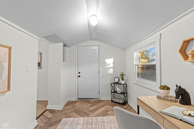 911 W 3rd Street, Anderson, IN 46016