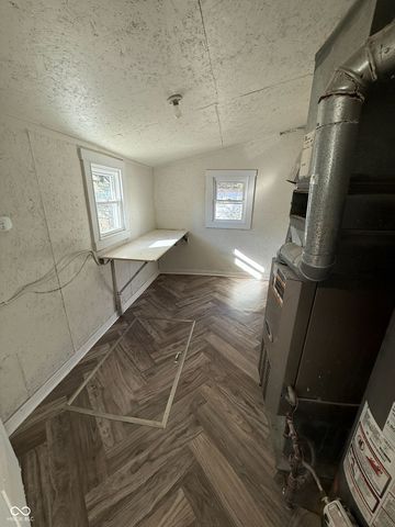 911 W 3rd Street, Anderson, IN 46016