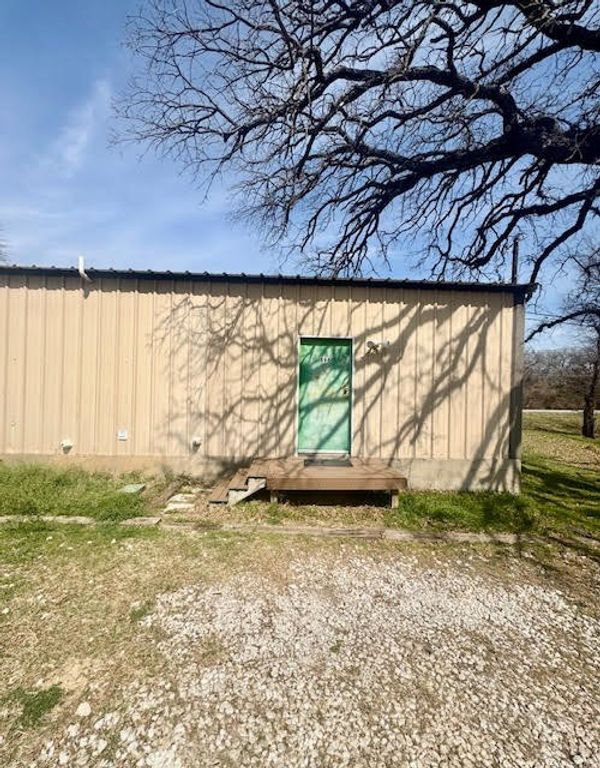 898 Reno, Reno, TX 76020