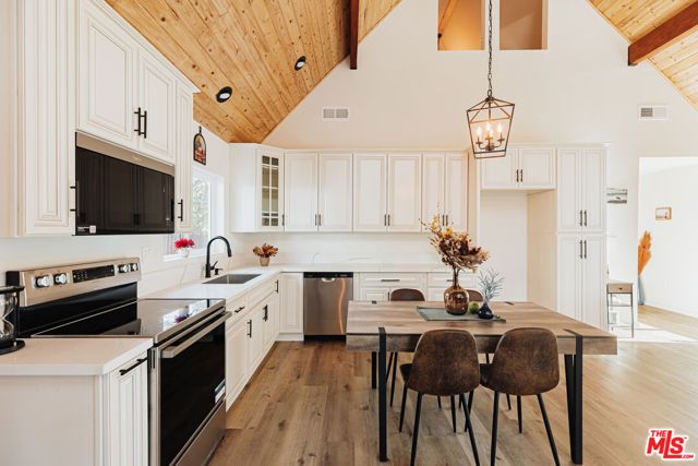 630 Victoria Lane, Other - See Remarks, CA 92386