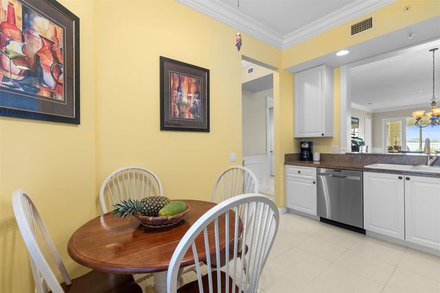 21 Harbour Isle Drive 203, Hutchinson Island, FL 34949