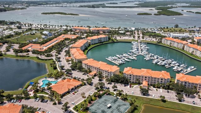 21 Harbour Isle Drive 203, Hutchinson Island, FL 34949