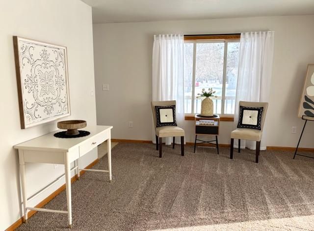 303 Main Avenue S, Roseau, MN 56751