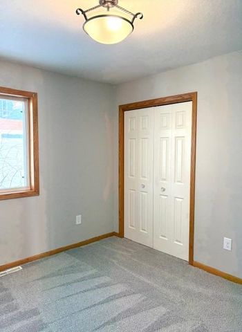 303 Main Avenue S, Roseau, MN 56751