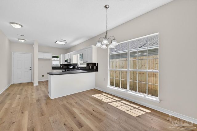 131 Wildflower Ln, Pensacola, FL 32514