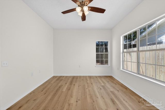 131 Wildflower Ln, Pensacola, FL 32514