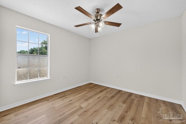 131 Wildflower Ln, Pensacola, FL 32514