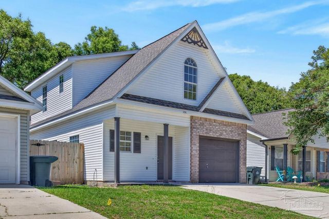 131 Wildflower Ln, Pensacola, FL 32514