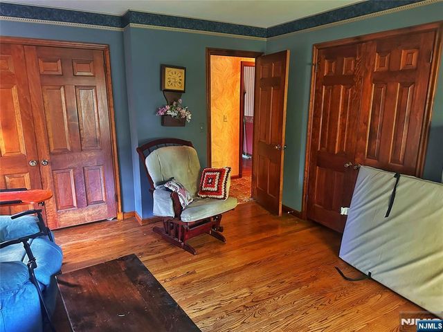 26 Faber Drive, Hawthorne, NJ 07506