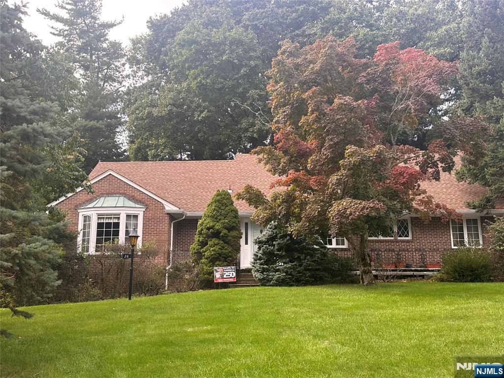 26 Faber Drive, Hawthorne, NJ 07506
