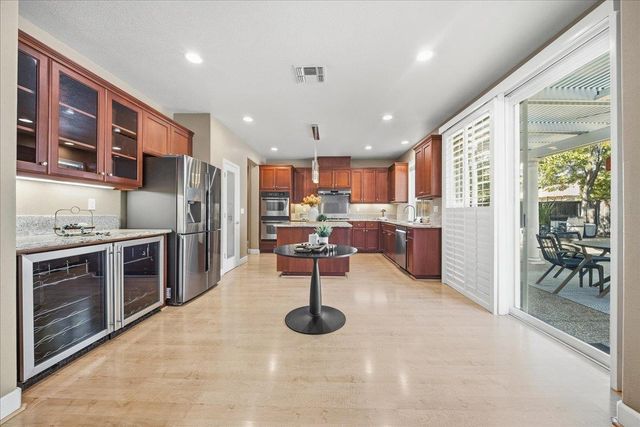 1122 Kidder Way, Folsom, CA 95630