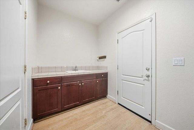 1122 Kidder Way, Folsom, CA 95630