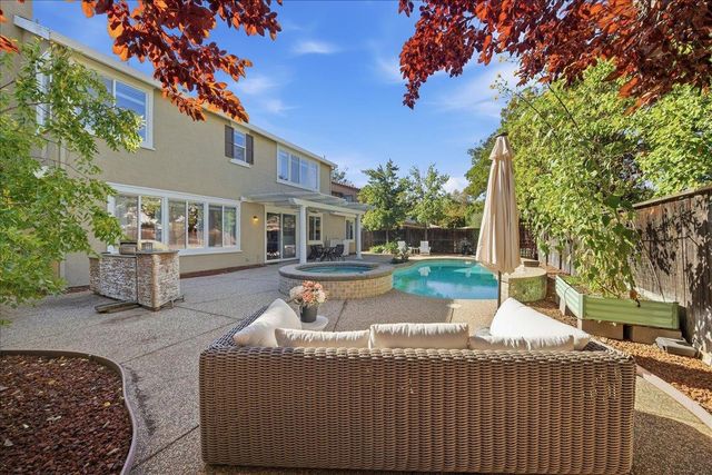 1122 Kidder Way, Folsom, CA 95630