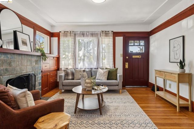 2421 9Th St, Berkeley, CA 94710
