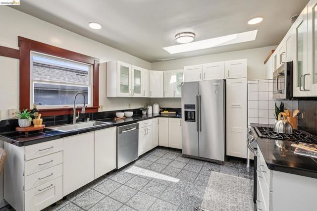 2421 9Th St, Berkeley, CA 94710
