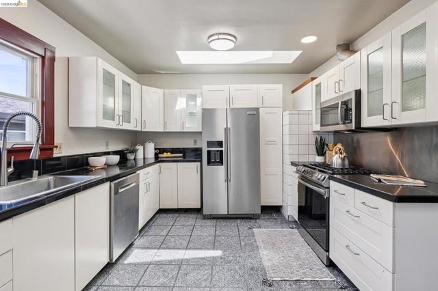 2421 9Th St, Berkeley, CA 94710