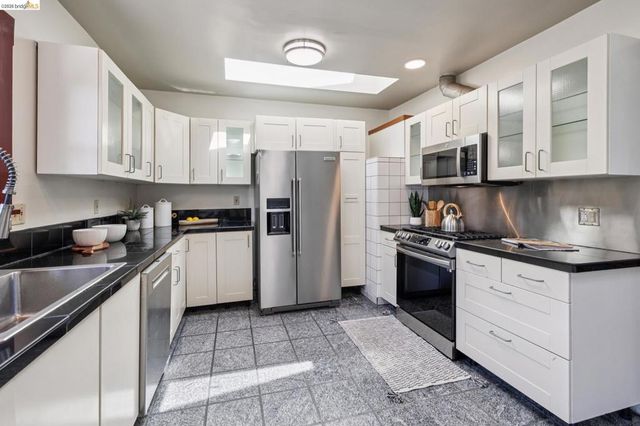 2421 9Th St, Berkeley, CA 94710