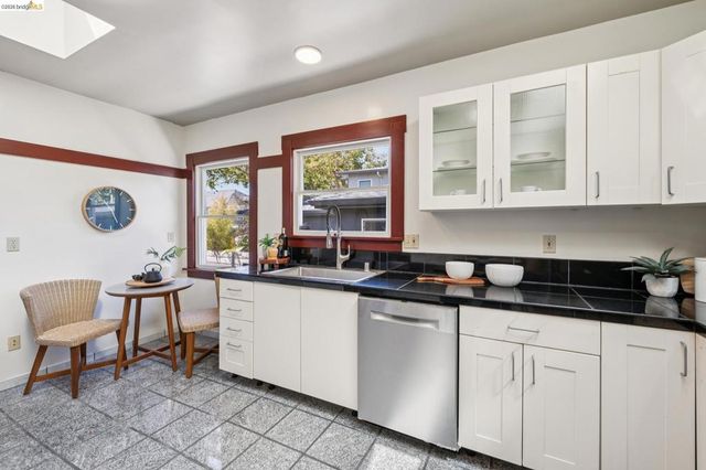 2421 9Th St, Berkeley, CA 94710