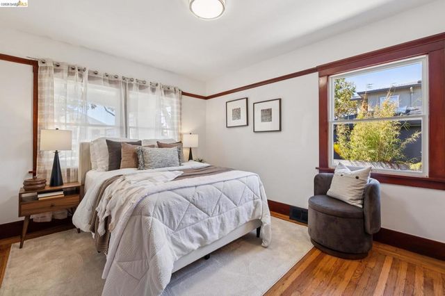 2421 9Th St, Berkeley, CA 94710