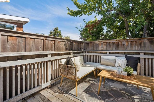 2421 9Th St, Berkeley, CA 94710